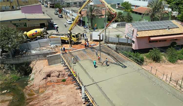 Construção da nova Ponte Central